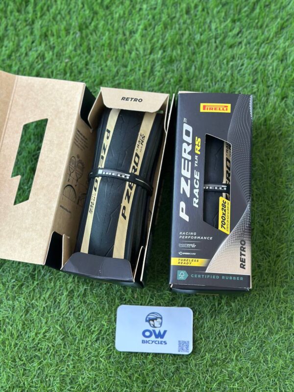 Pirelli zero TLR RS Tyres