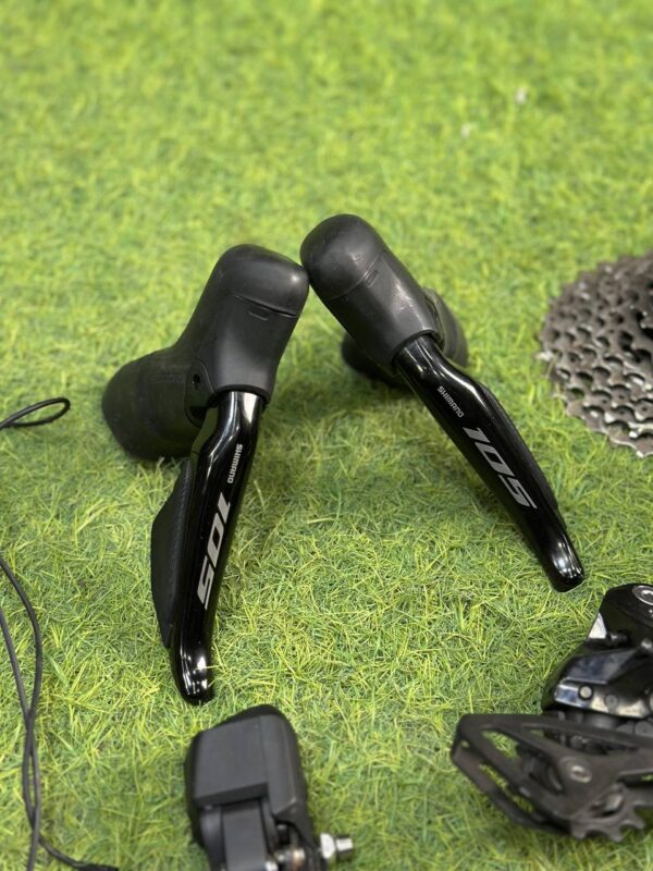 Shimano 105 R7170 Di2 Groupset