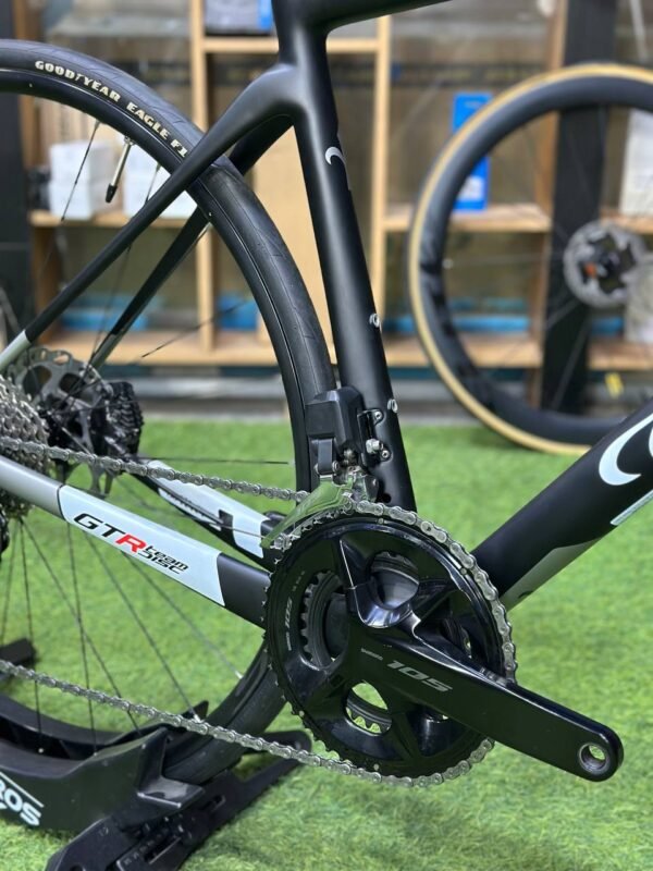 kyfur8.jpg New Wilier GTR Disc Full Carbon Road bike