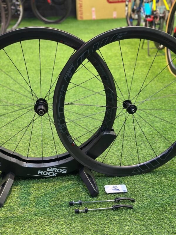attaque_carbon_wheelset_45mm_3 Attaque Carbon Wheelset 45mm
