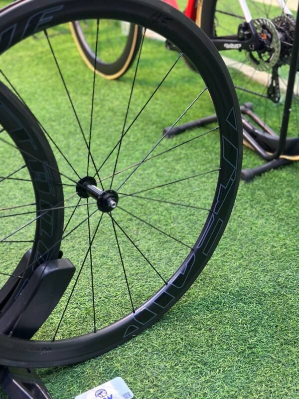 attaque_carbon_wheelset_45mm_4 Attaque Carbon Wheelset 45mm